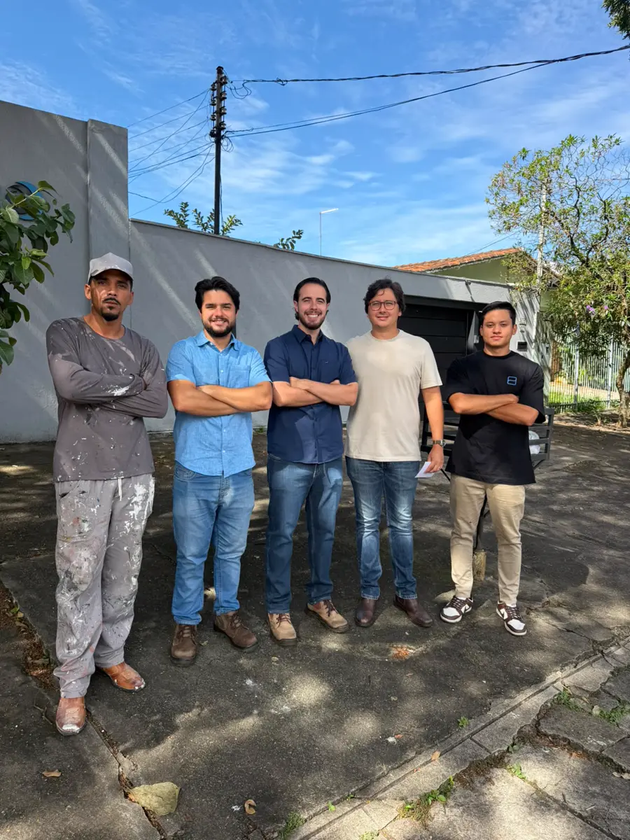 Equipe da Construtora Premium em obra pública em Goiás
